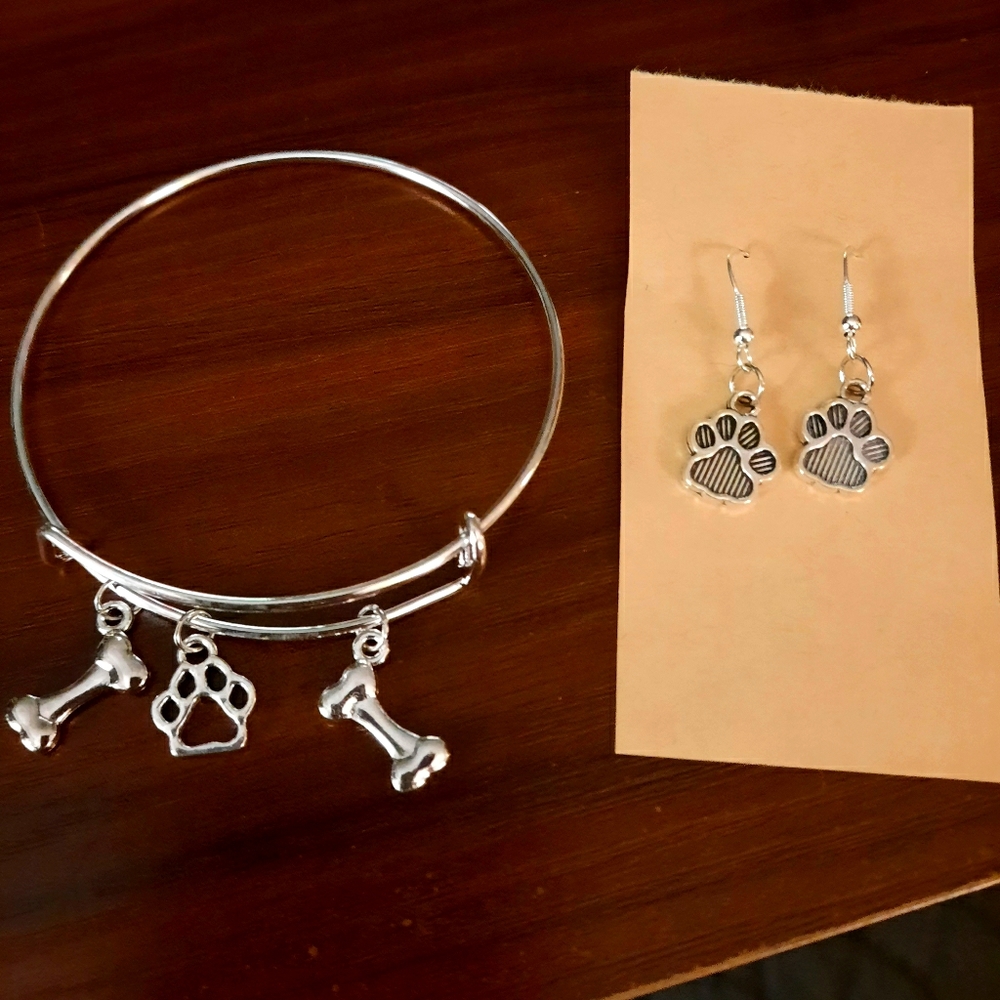 Dog lovers bracelet N earrings set